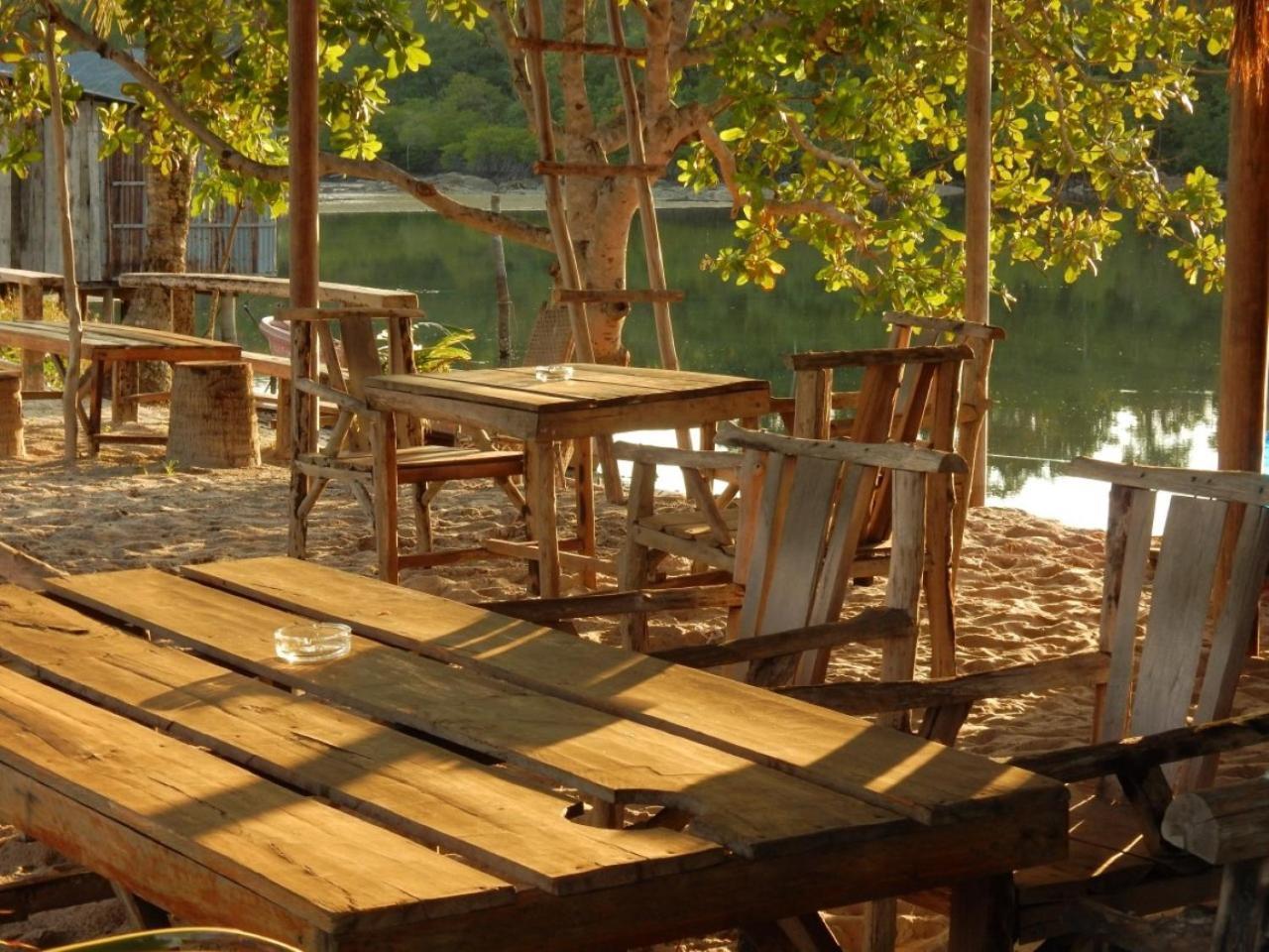Sandbank Restaurant & Camping Koh Rong Kaoh Touch Buitenkant foto