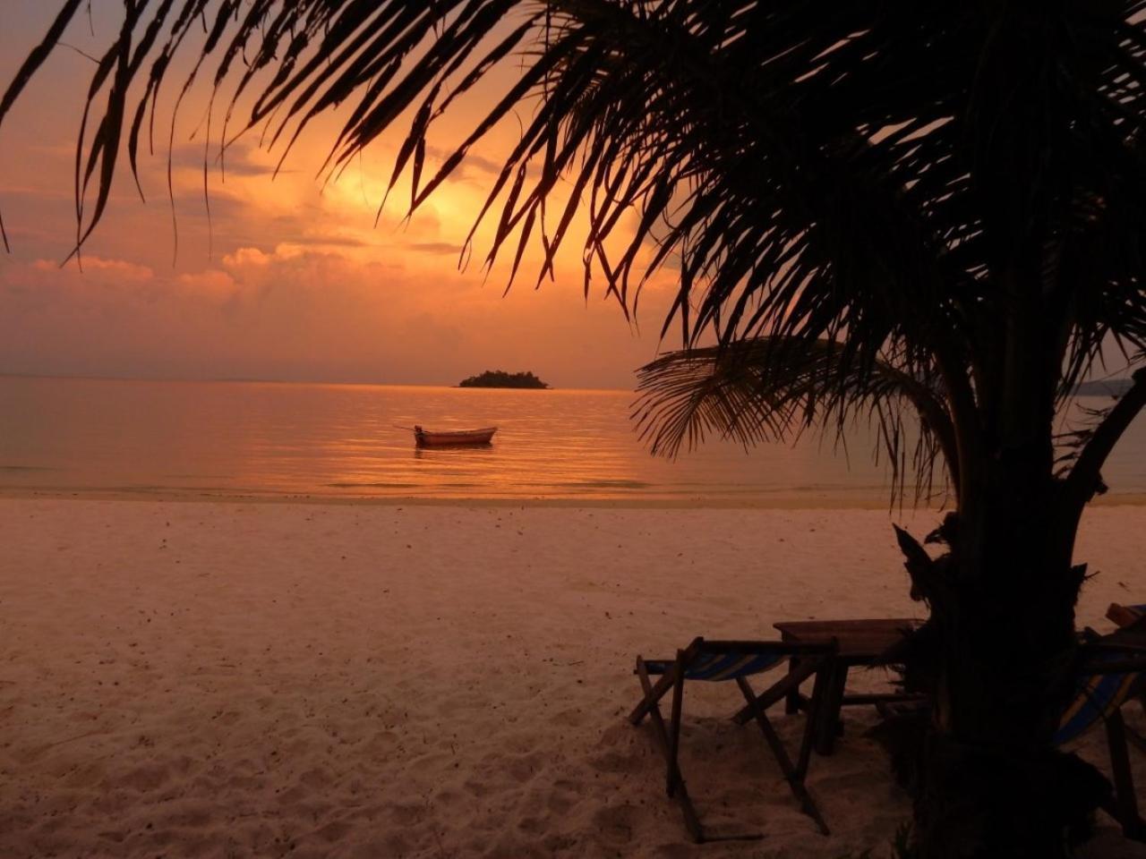 Sandbank Restaurant & Camping Koh Rong Kaoh Touch Buitenkant foto