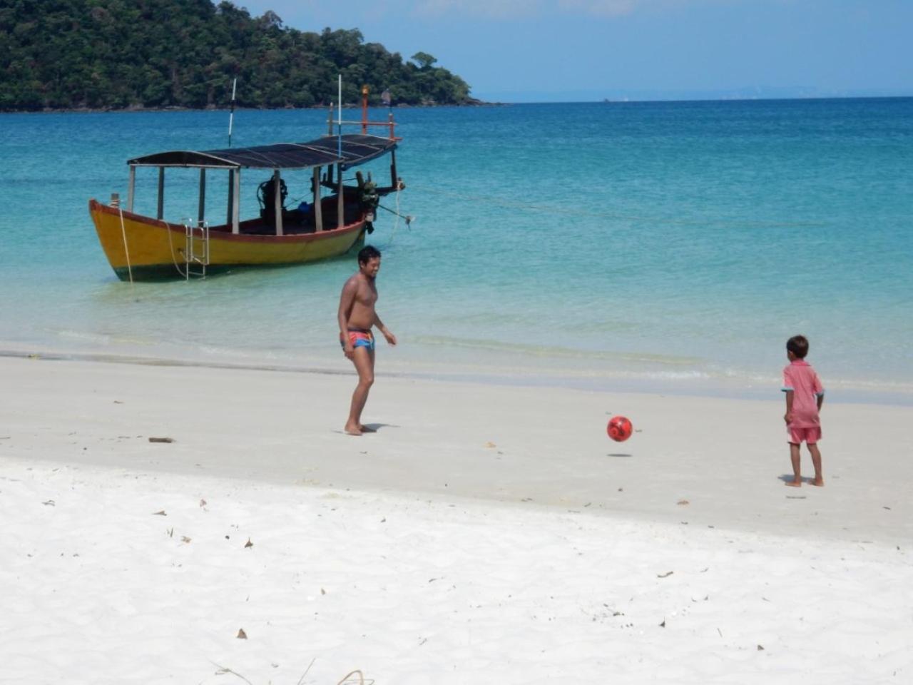 Sandbank Restaurant & Camping Koh Rong Kaoh Touch Buitenkant foto