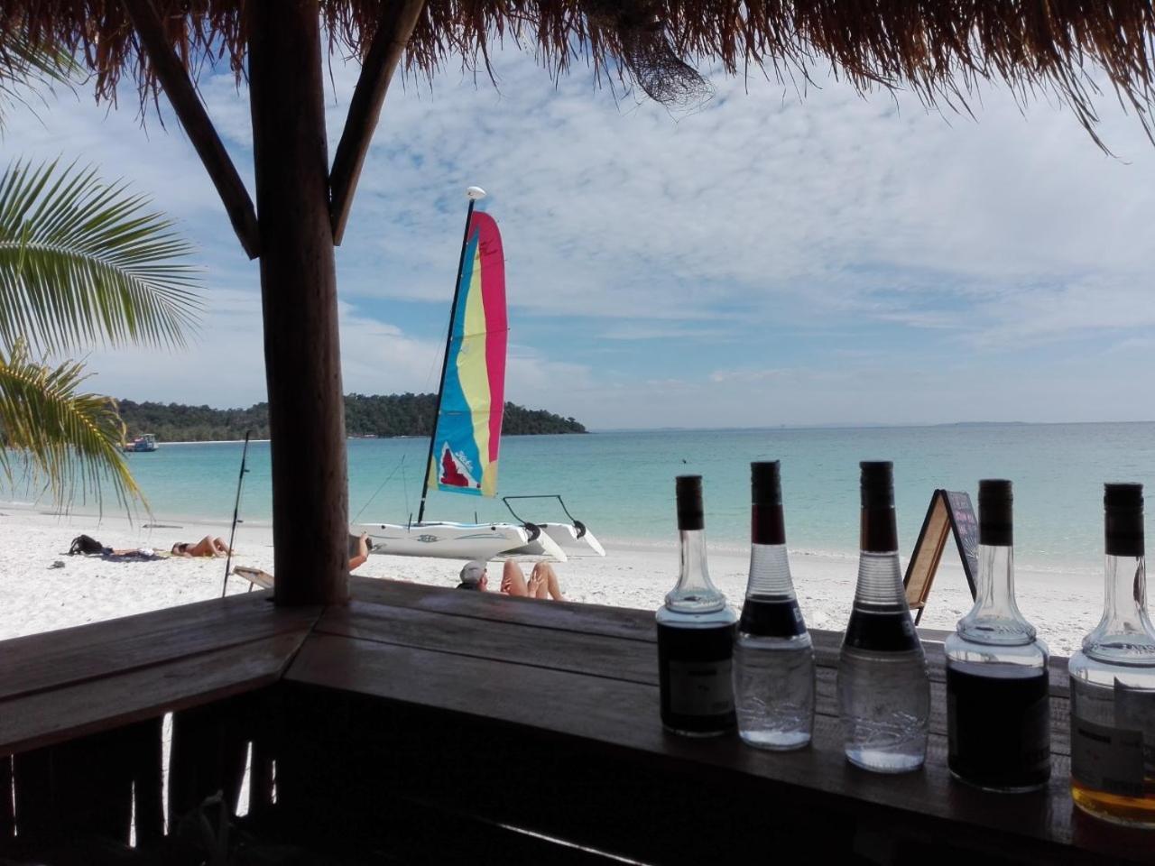 Sandbank Restaurant & Camping Koh Rong Kaoh Touch Buitenkant foto