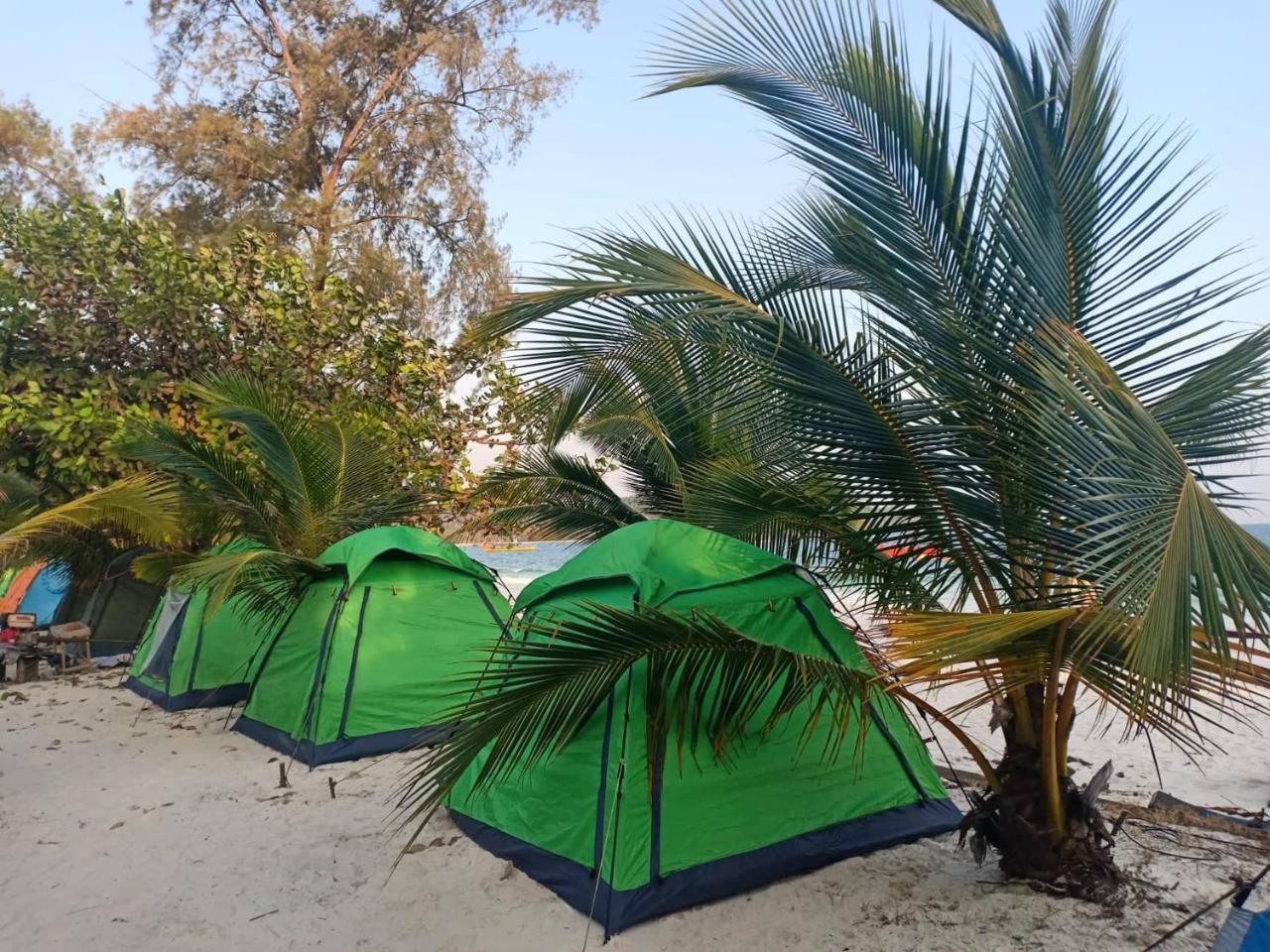 Sandbank Restaurant & Camping Koh Rong Kaoh Touch Buitenkant foto