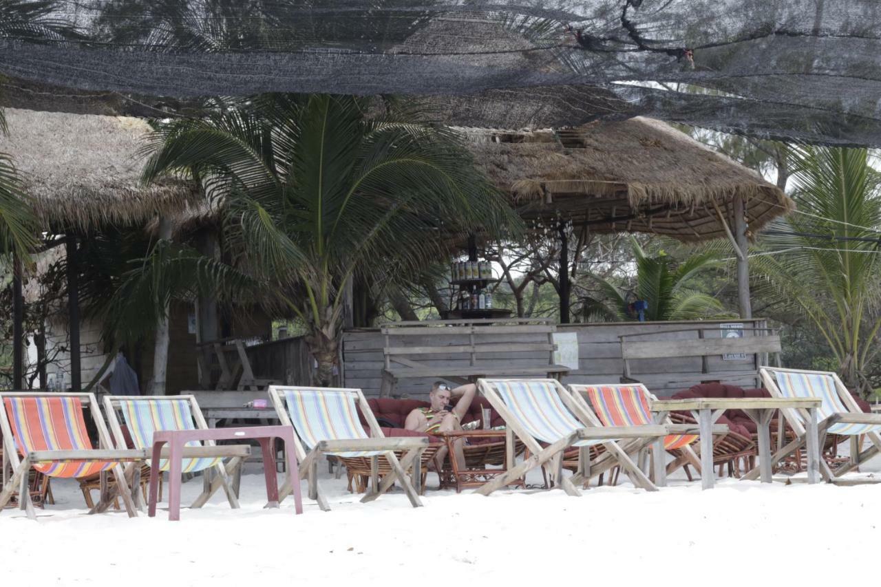 Sandbank Restaurant & Camping Koh Rong Kaoh Touch Buitenkant foto