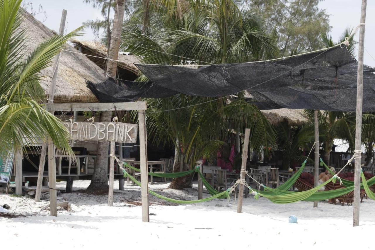 Sandbank Restaurant & Camping Koh Rong Kaoh Touch Buitenkant foto