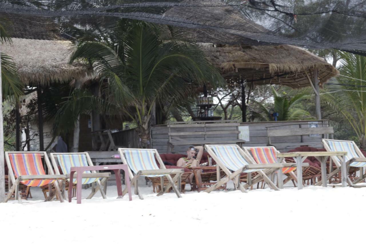 Sandbank Restaurant & Camping Koh Rong Kaoh Touch Buitenkant foto