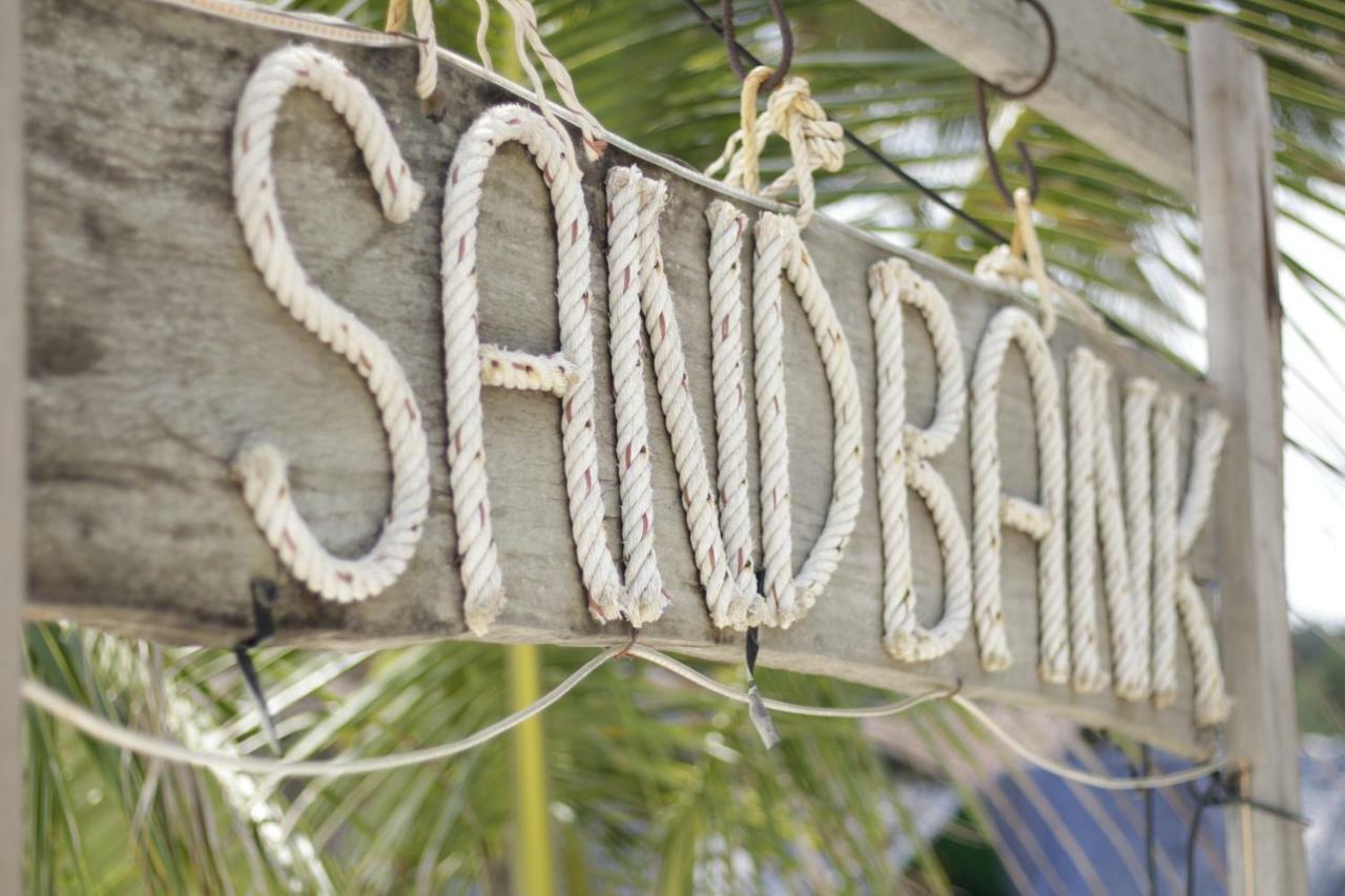 Sandbank Restaurant & Camping Koh Rong Kaoh Touch Buitenkant foto