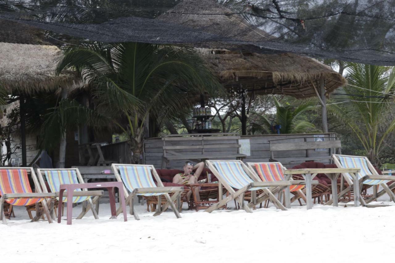 Sandbank Restaurant & Camping Koh Rong Kaoh Touch Buitenkant foto