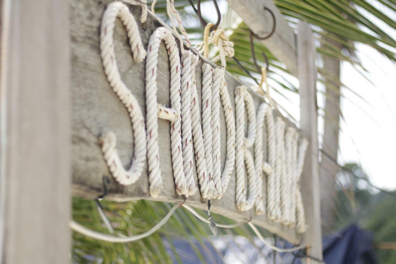 Sandbank Restaurant & Camping Koh Rong Kaoh Touch Buitenkant foto